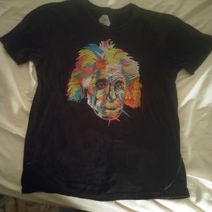 Selling 6 T-shirts with design on them and 1 kneck red color